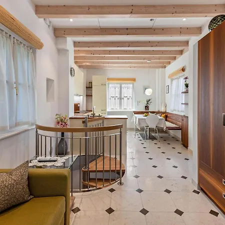 Villa Dependance Runkelstein *