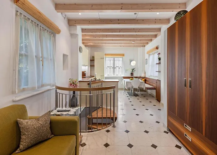 Villa Dependance Runkelstein *