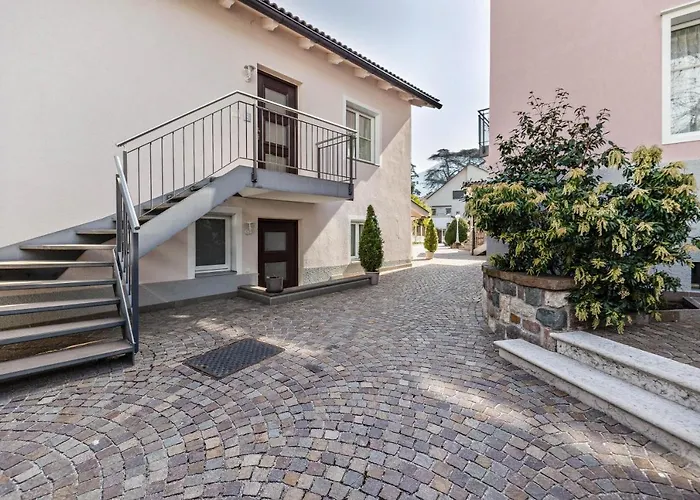 Dependance Runkelstein بولزانو